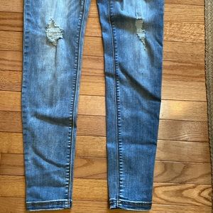 Skinny denim jeggings with elastic waist